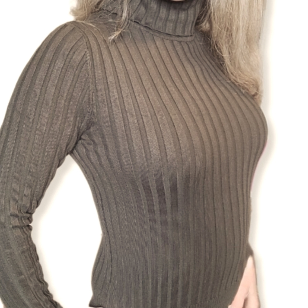 SFW Long Sleeve Ribbed Turtleneck Size XS